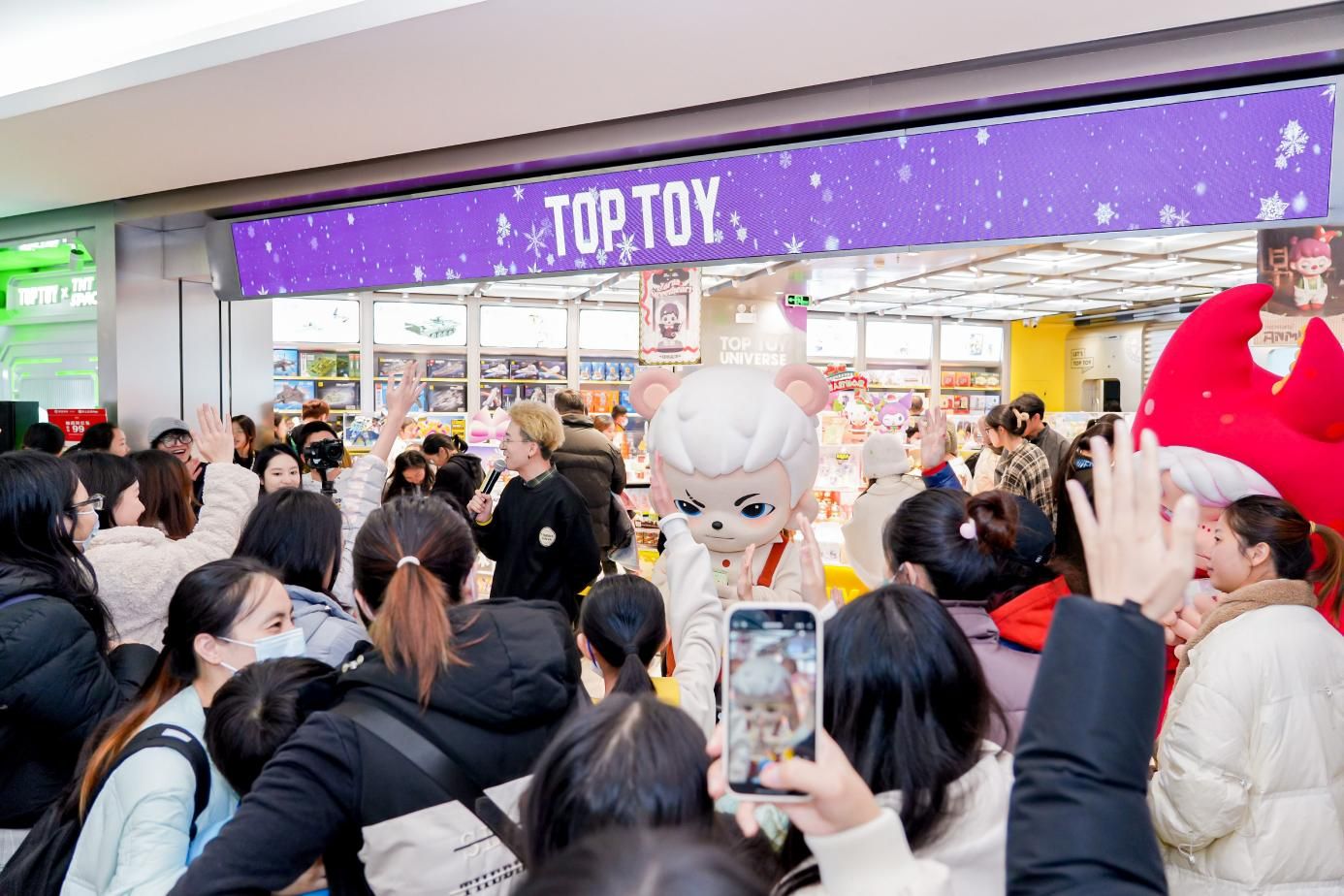 门店数量达150家！“IP+场景”创新TOP TOY成为更多用户的“情绪搭子”